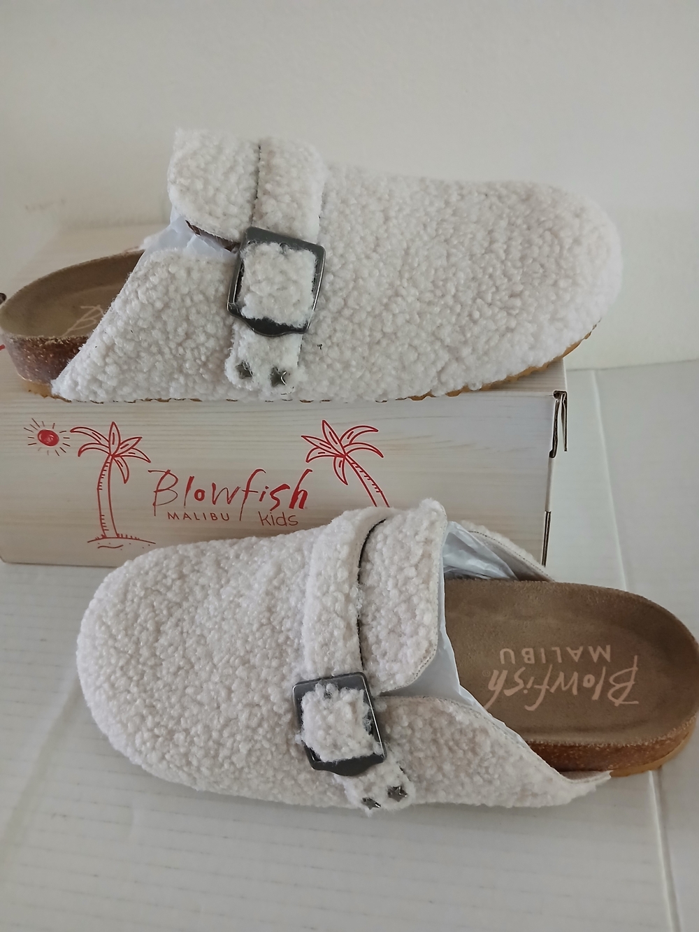 Blowfish Kids Cream Sherpa Clogs New $30 - Picture 2 of 9
